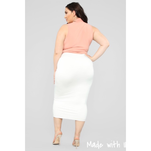 💥 HOST PICK | NEW Dusty Pink Surplice Bodysuit - Picture 8 of 8